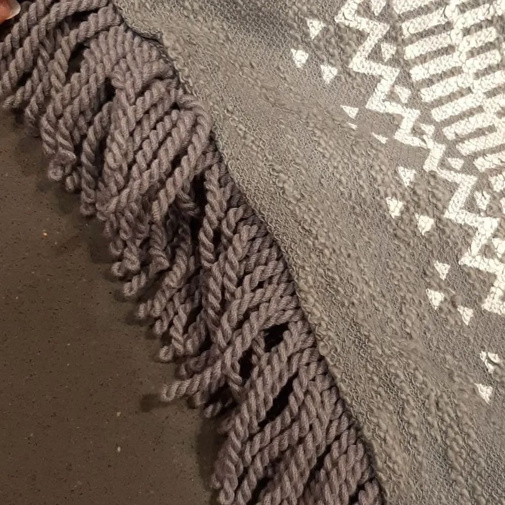 Mossimo Gray Aztec PatternâShrugâSweater - Picture 8 of 10